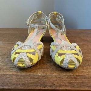 XOXO Yellow/Grey Wedge Sandals | 7
